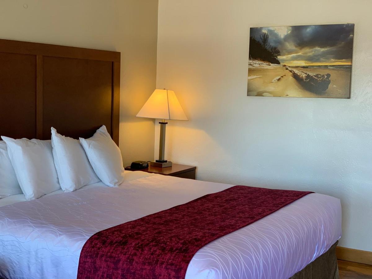 Red Carpet Inn Медфорд Екстериор снимка