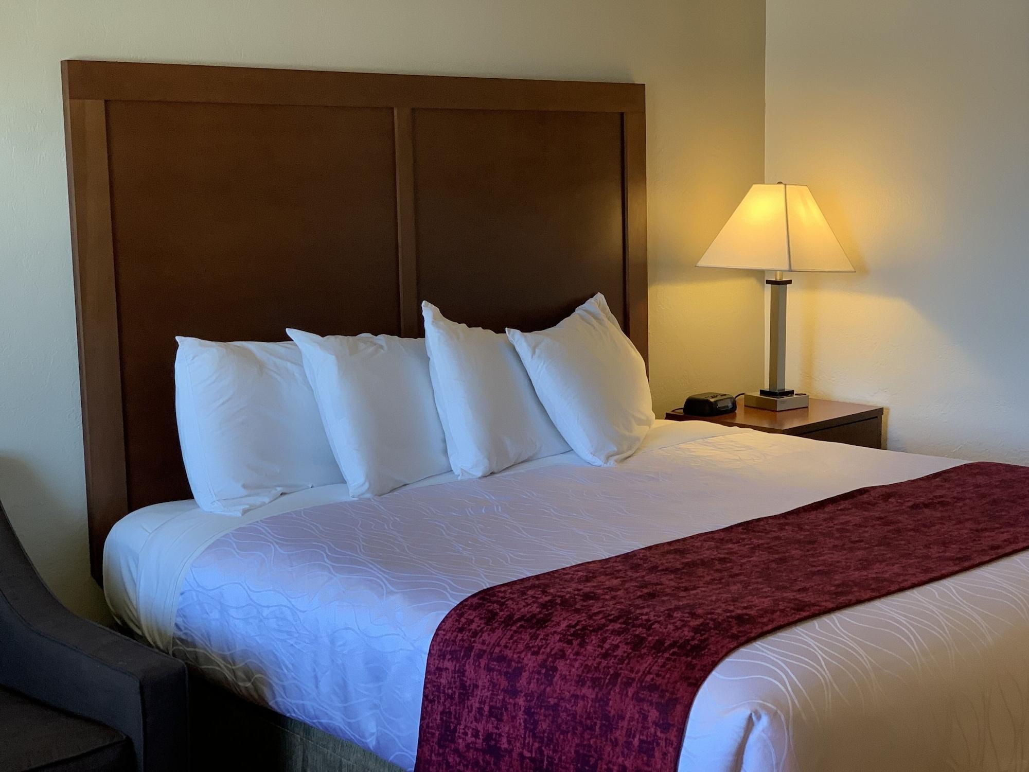 Red Carpet Inn Медфорд Екстериор снимка