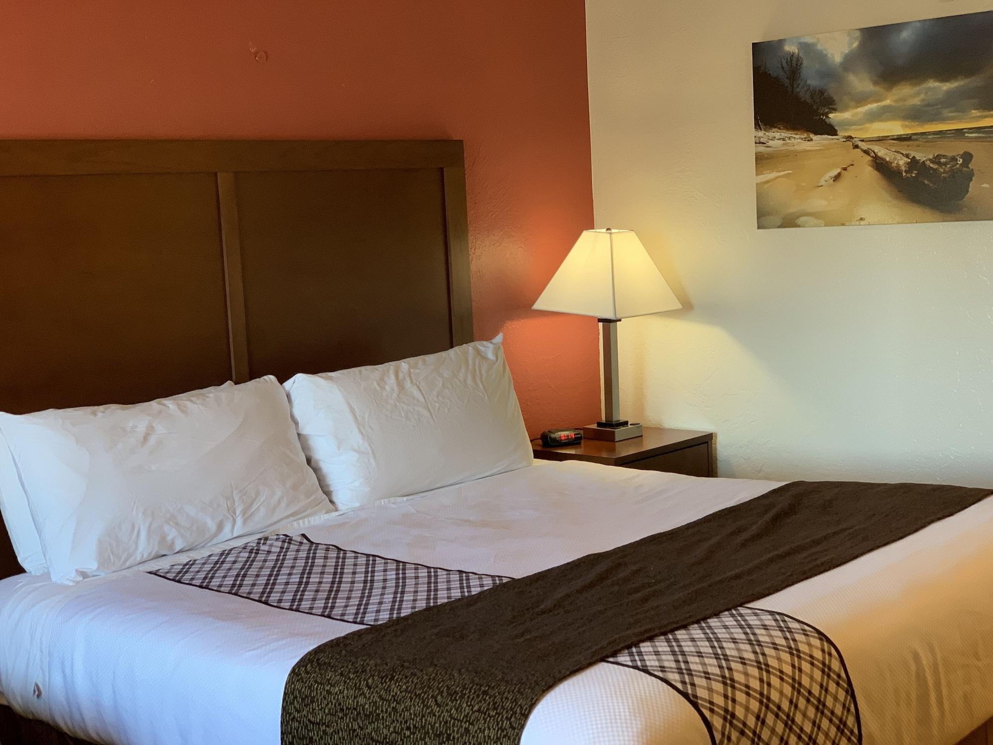 Red Carpet Inn Медфорд Екстериор снимка