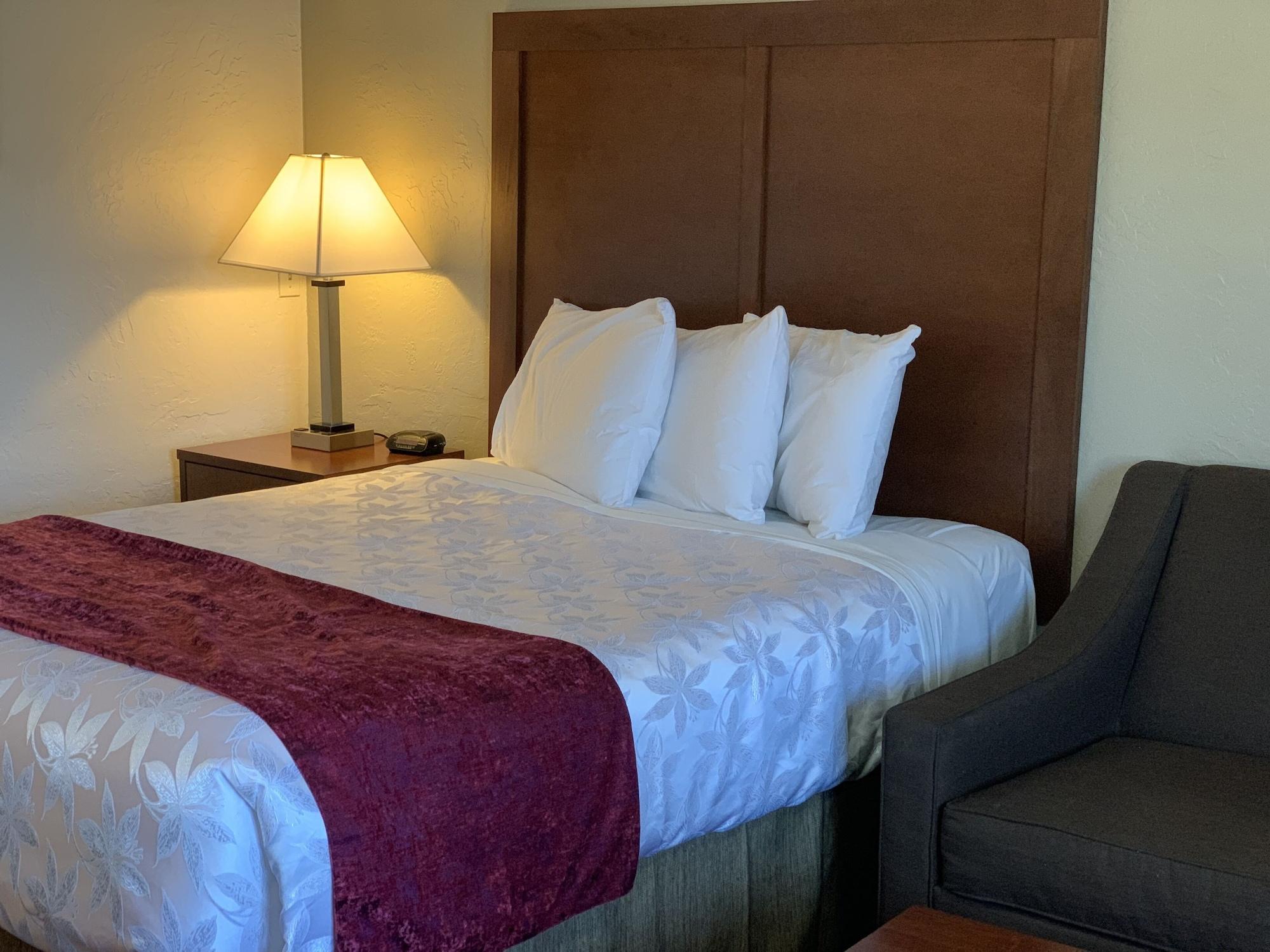 Red Carpet Inn Медфорд Екстериор снимка
