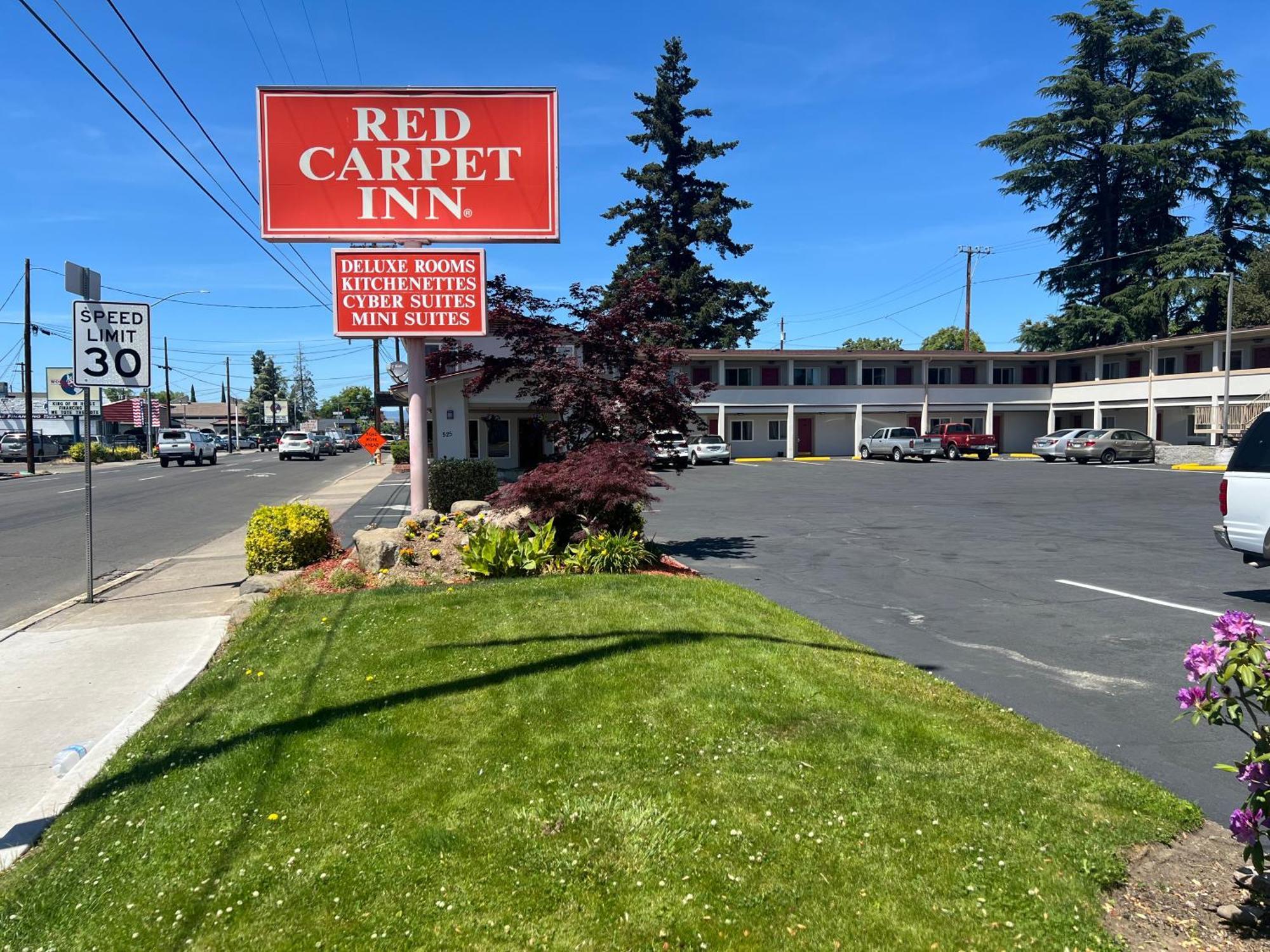 Red Carpet Inn Медфорд Екстериор снимка
